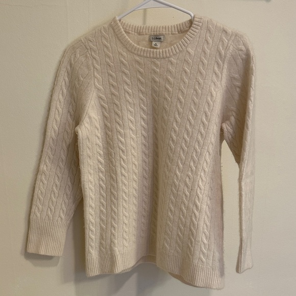 L.L. Bean Women's Ivory Cable Knit Sweater - Picture 1 of 6
